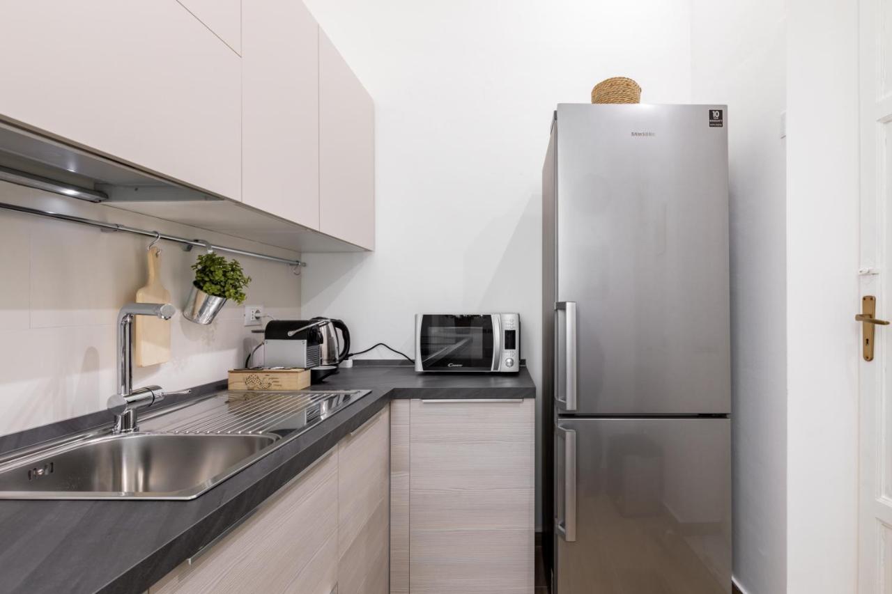 Stazione Notarbartolo Bright & Cozy Apartment Палермо Екстериор снимка